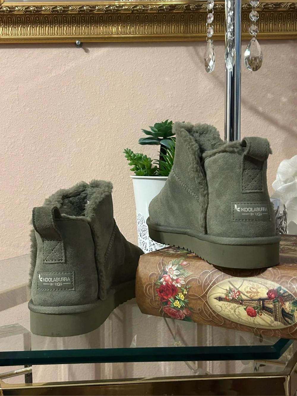Koolaburra by UGG Mini Short Olive Green Suede Shearling Lined Ankle Booties 8
